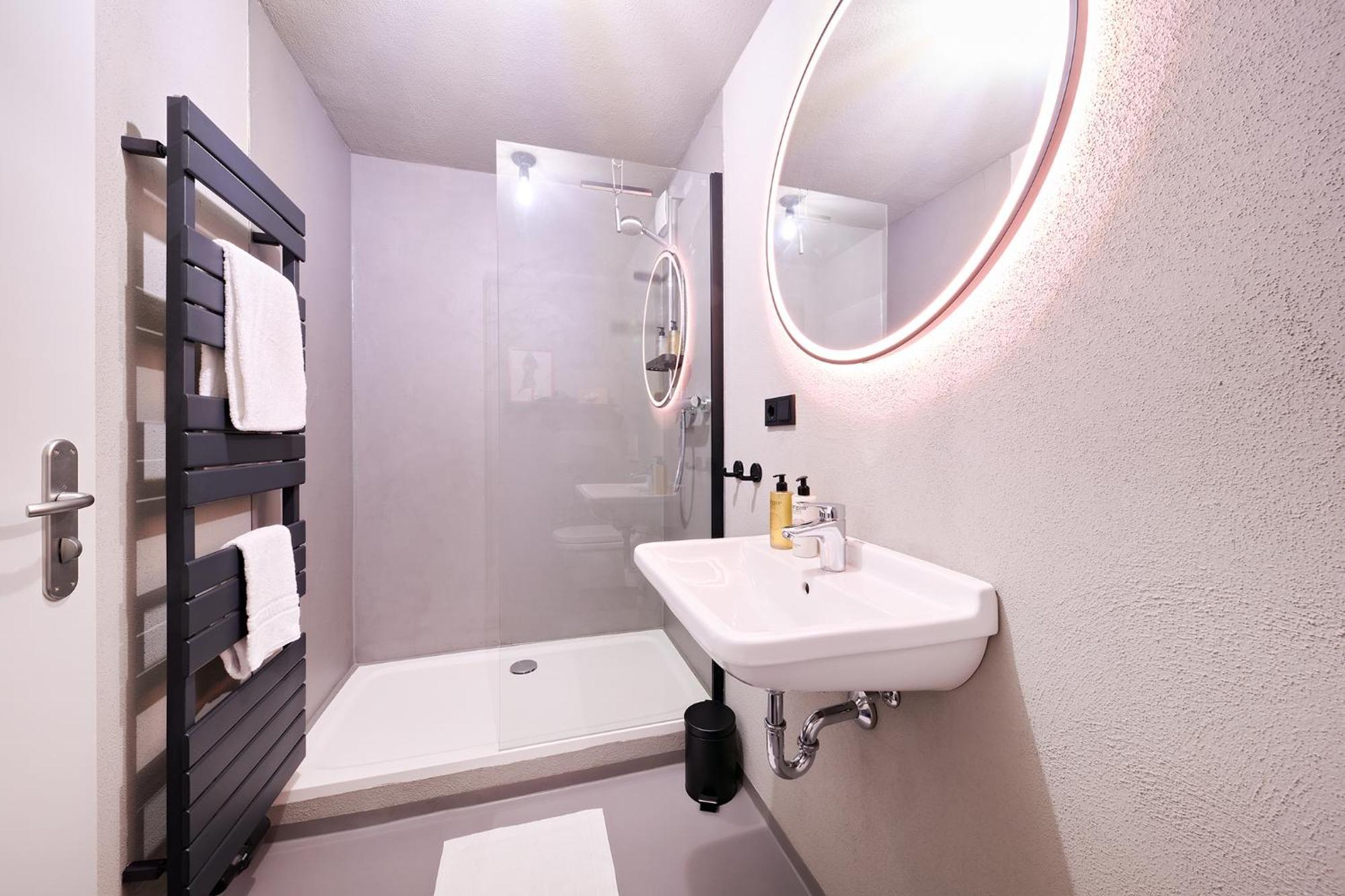 Xzllenz Kueche Bad S-Bahn Parken Smart-Tv Wellbeing Apartment Neunkirchen am Sand Exterior foto